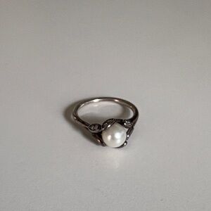 Sterling Silver Pearl Ring